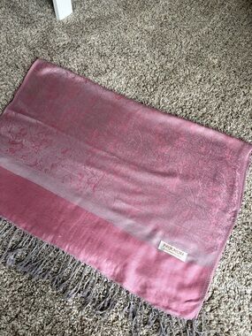 Pink Paisley Jacquard Fringe pashmina